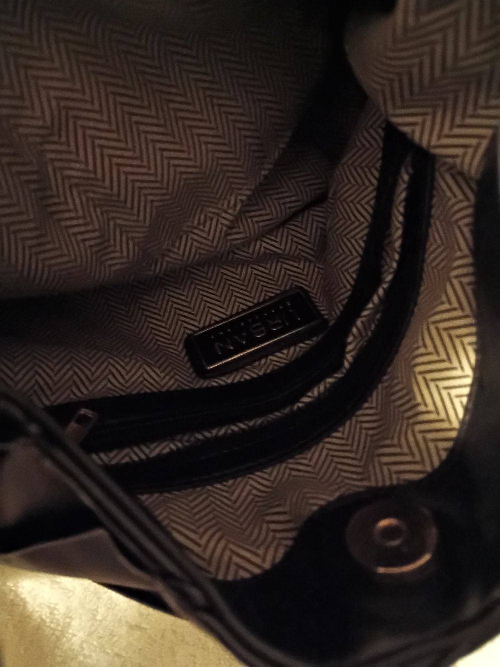 Urban Expressions Black and Cream Shoulder Bag - Interior View